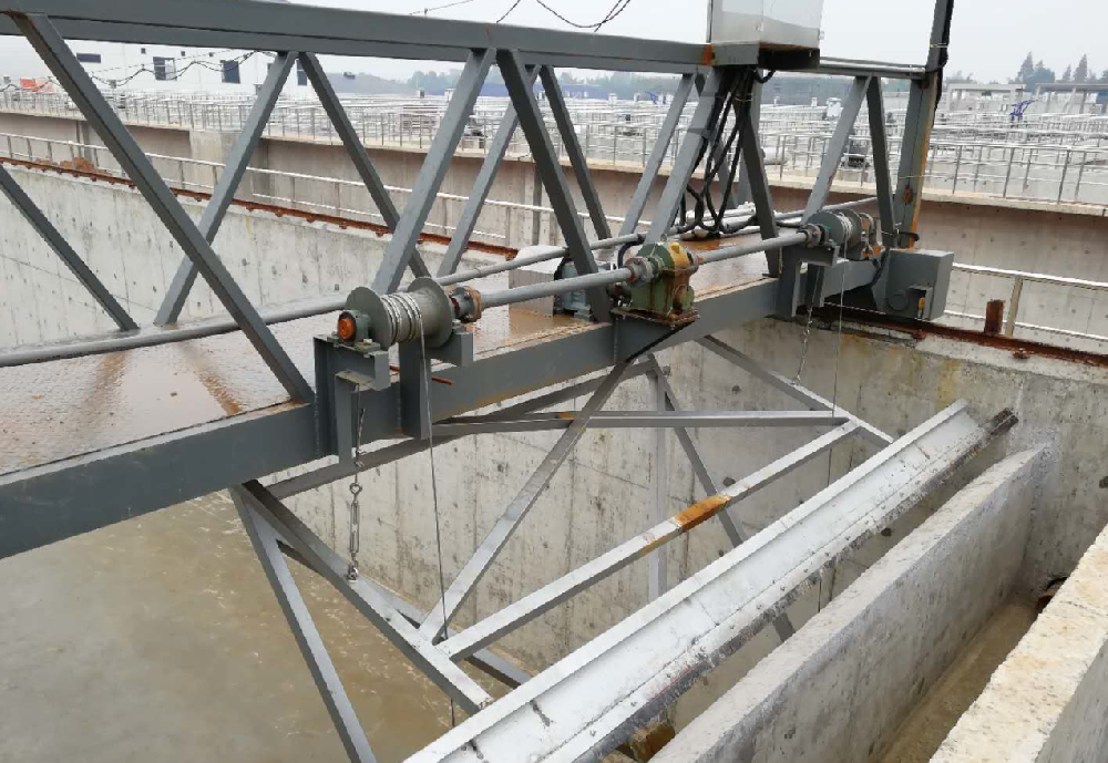 桁車式刮吸泥機(jī)